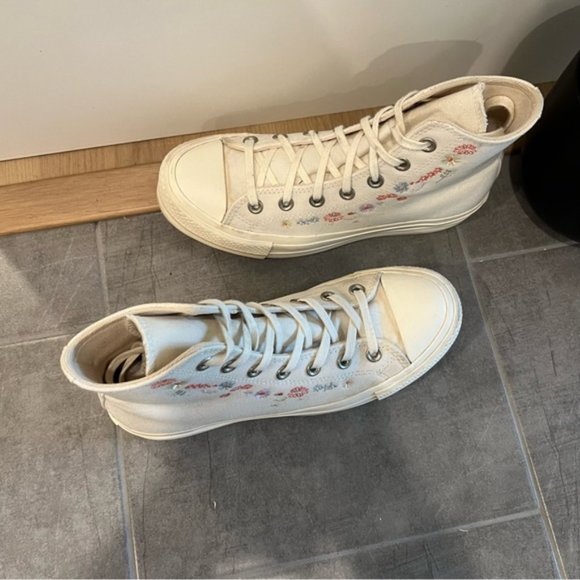 Converse Chuck Taylor All-Star Lift Hi in Things to Grow Egret - Picture 3 of 13